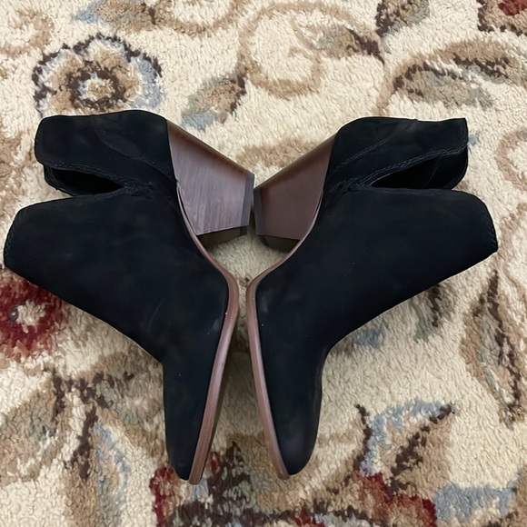 FRYE black suede cutout bootie Size 7 - Picture 2 of 6